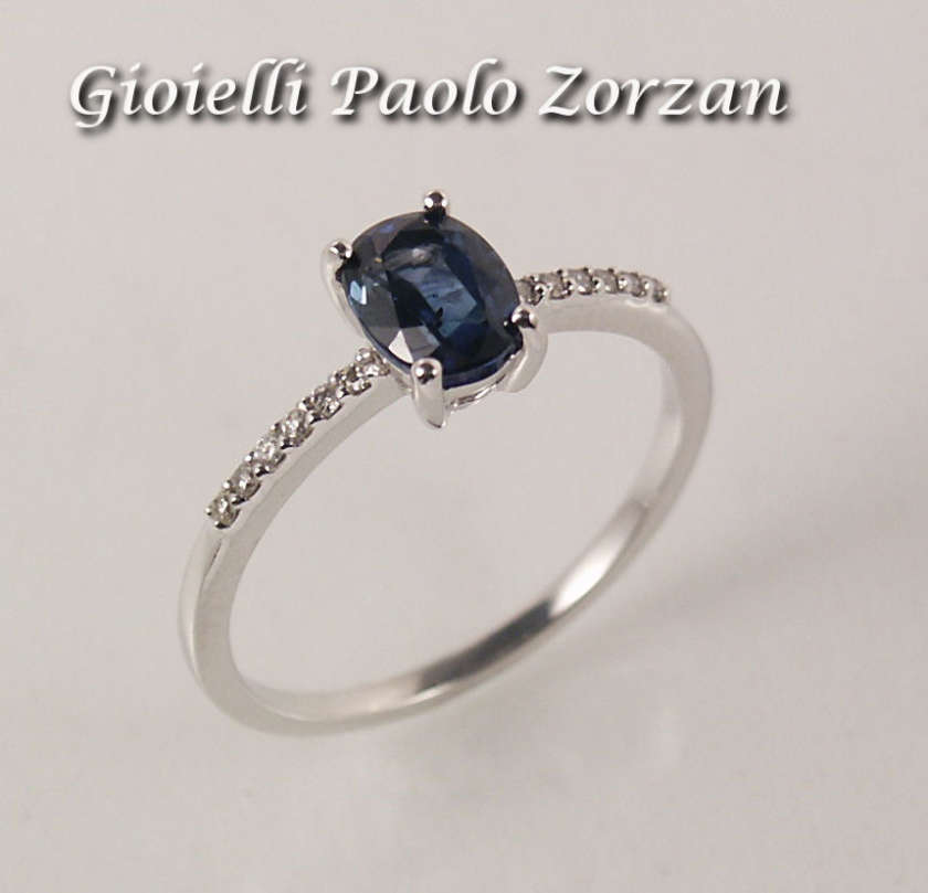 Anello in Oro bianco 18 Kt. con Zaffiro e Diamanti taglio brillante Cod. 00013-3960