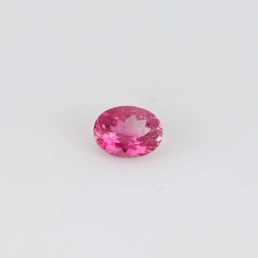 Tormalina Naturale Rubellite Taglio Ovale ct 1.62 ref. TRO162EM