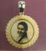 Medaglia fotoincisa con cornice satinata in oro giallo o bianco 18 kt forma rotonda grande  Ref. MOD.TS   Regalistica Medaglie con Fotoincisione