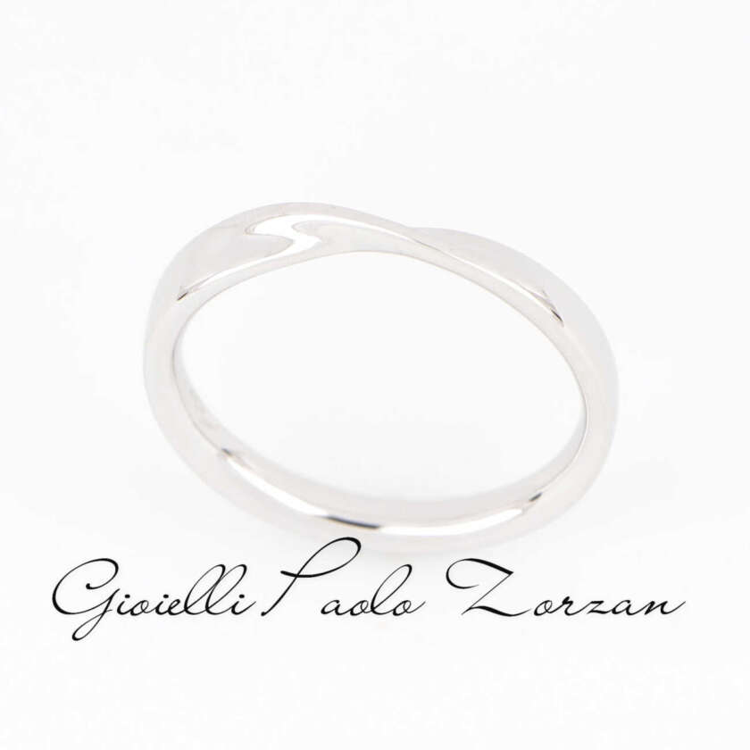 Fede Artigianale Onda con Interno Comoda in Oro Bianco18 kt ref. FAOB30PZ - immagine 2
