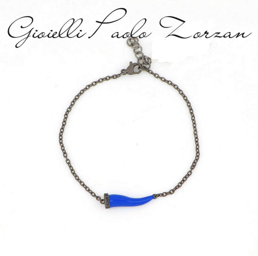 BRACCIALE MANO J CHARMS CON CORNETTO SMALTATO BLU'  IN TITANIO, 5 BLACK E CATENA CHBRT5BBRKSM_BLU