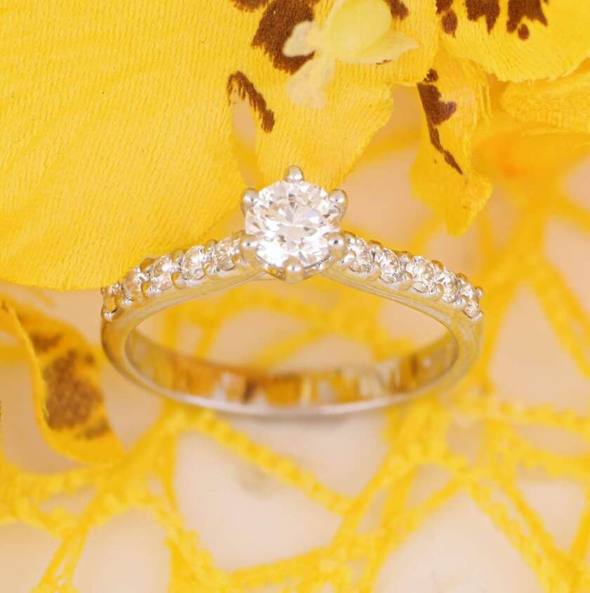 Anello solitario in oro bianco e diamanti naturali certificati GIA  ANPZ2549 - immagine 8