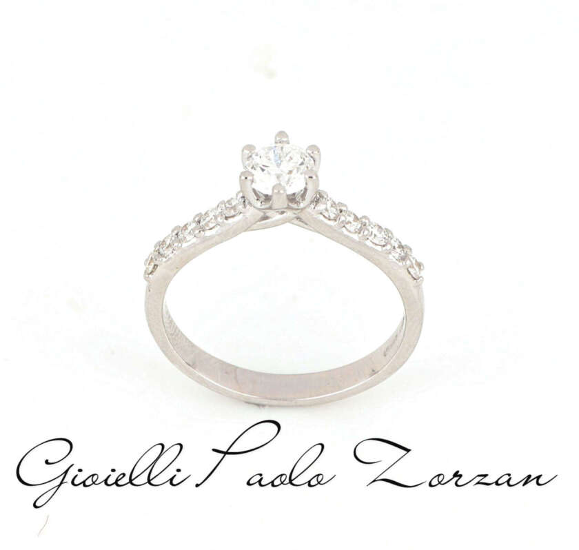 Anello solitario in oro bianco e diamanti naturali certificati GIA  ANPZ2549