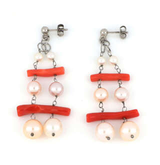 Orecchini pendenti in argento con corallo e perle CORA02  Orecchini Pendenti