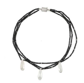 Collana tre fili in spinello nero e cristallo di rocca BLD056  Girocolli