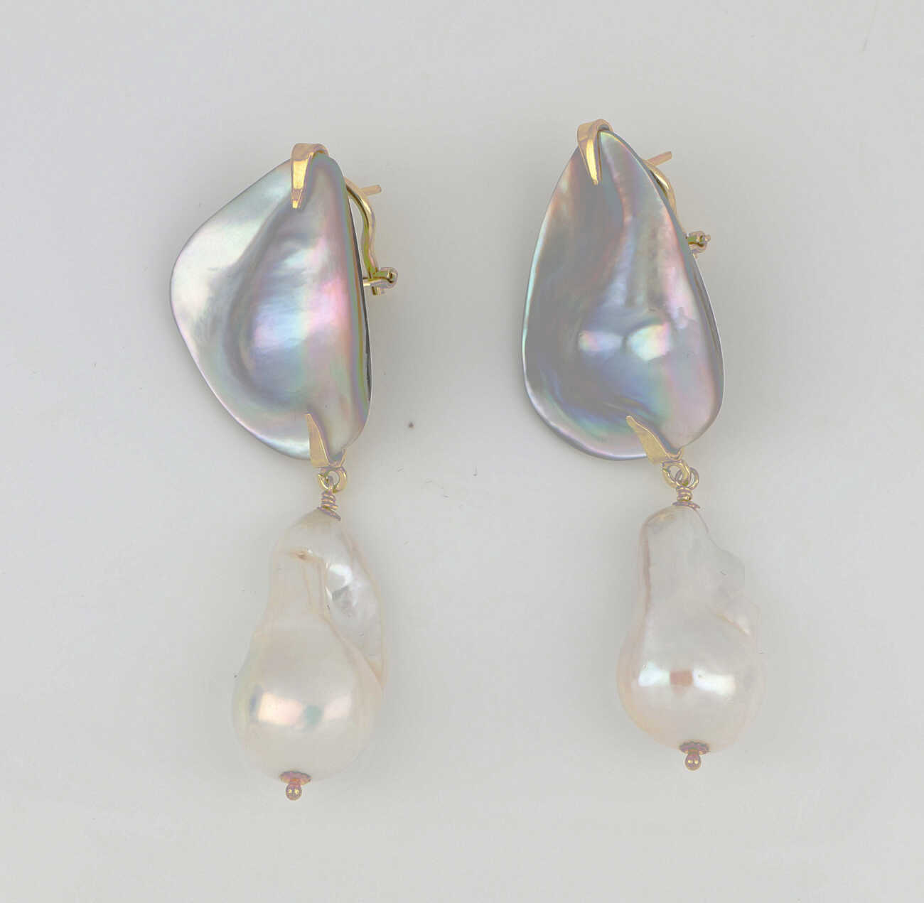 Orecchini pendenti in argento dorato 800 e perle barocche VNI017  Orecchini Pendenti