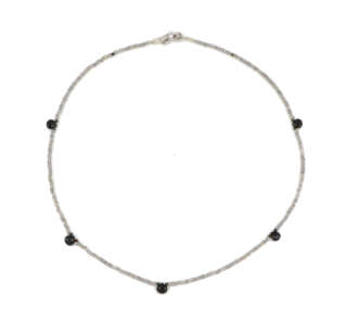 Collana in argento 925 con labradorite e spinelli neri VNI005 Collane Girocolli Collana in argento 925 con labradorite e spinelli neri VNI005 Collane Girocolli